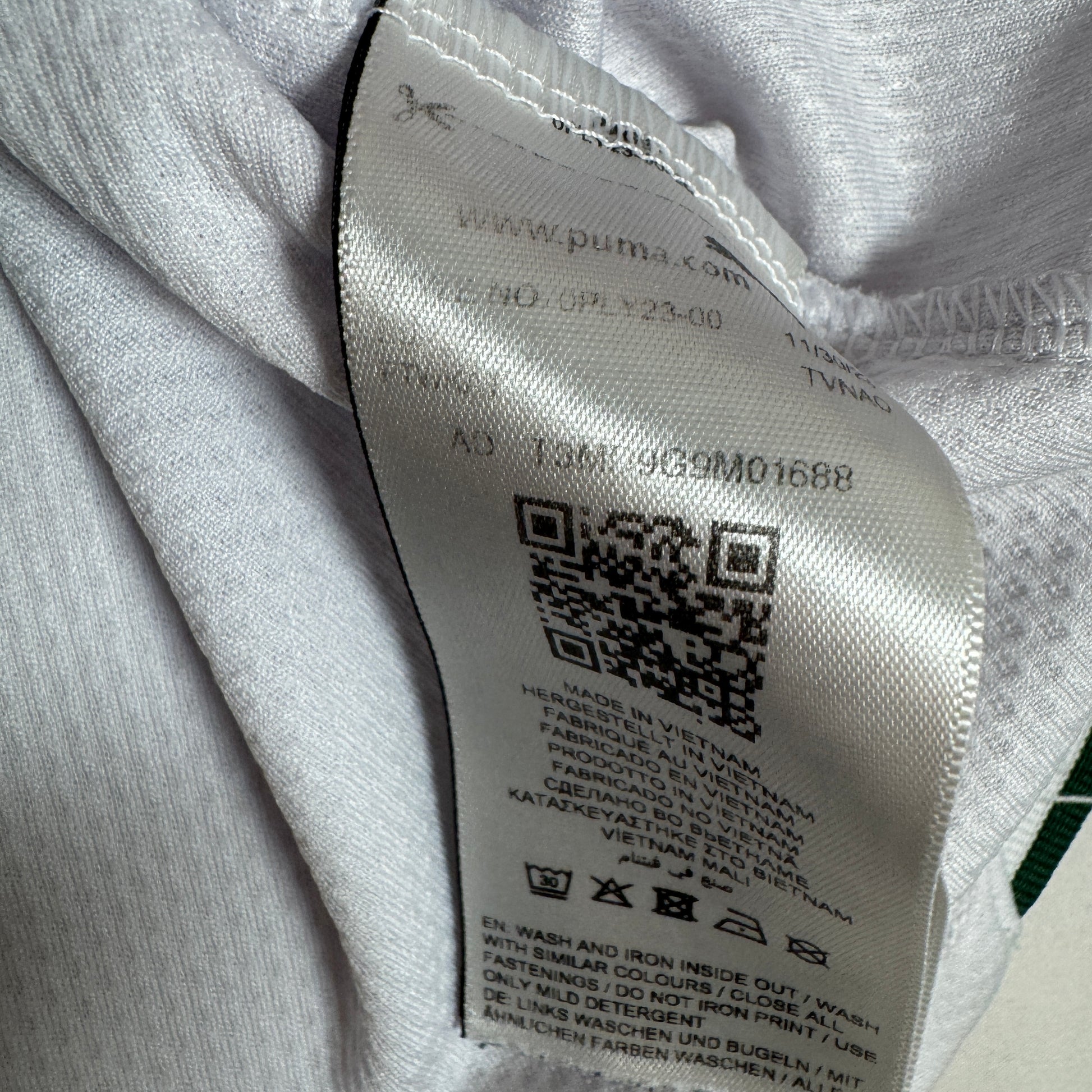 Plymouth Argyle 2023/2024 Away Football Shirt Large – Football Shirt Kingdom