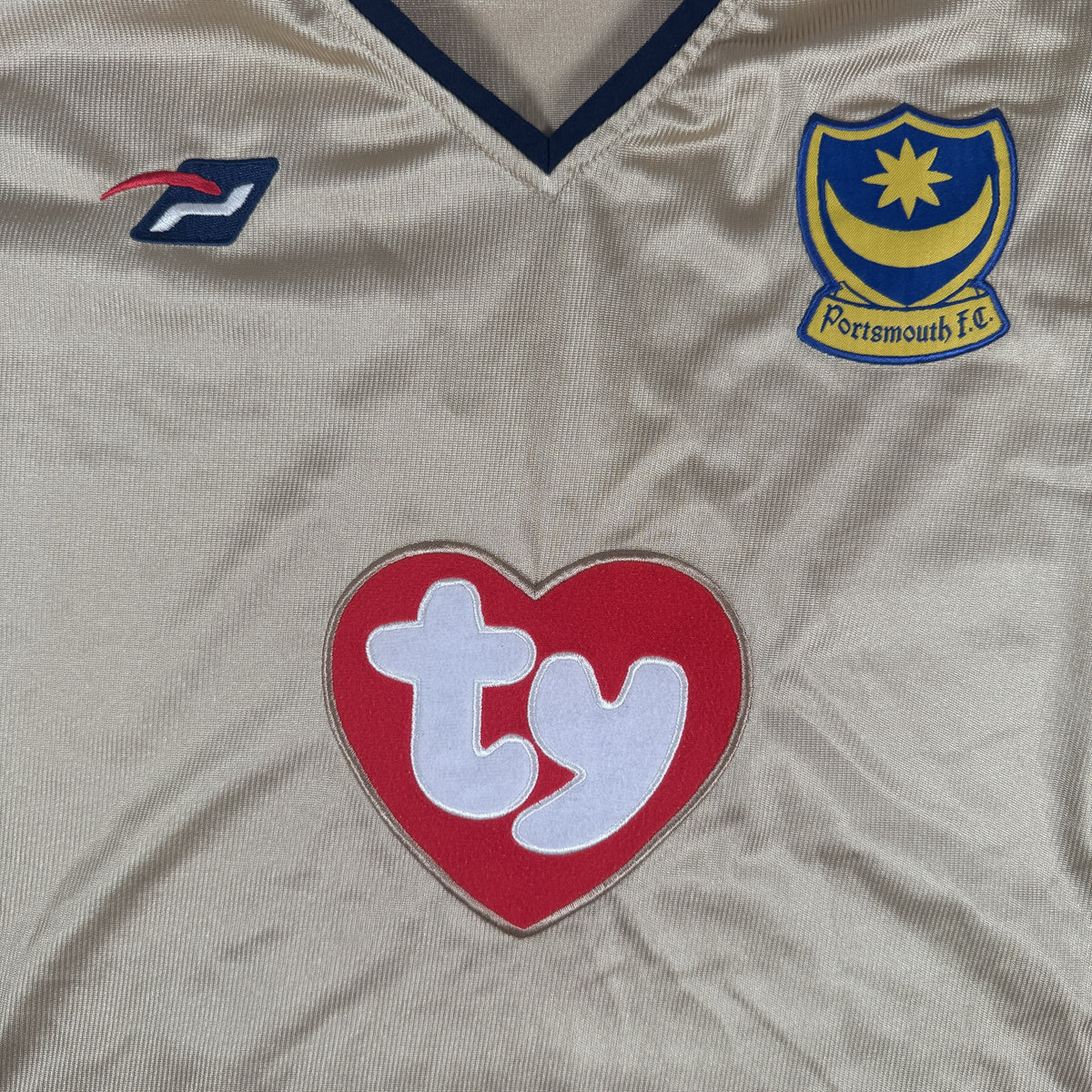 Close-up of Portsmouth 2002/2003 third football shirt, size Large