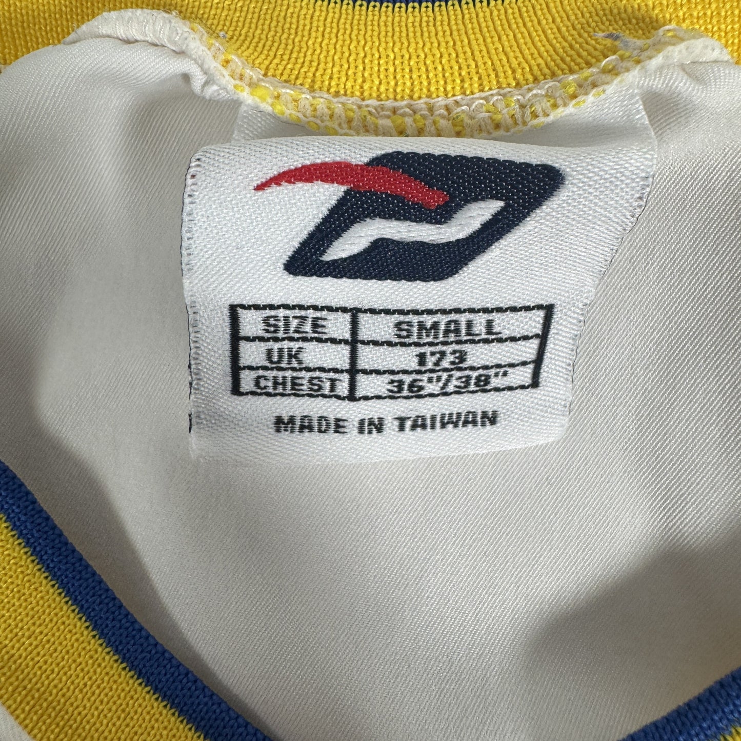 Portsmouth 2004/2005 Third Football Shirt Small