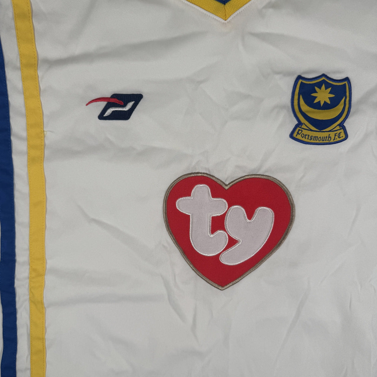 Close-up of Portsmouth 2004/2005 third football shirt, size XL