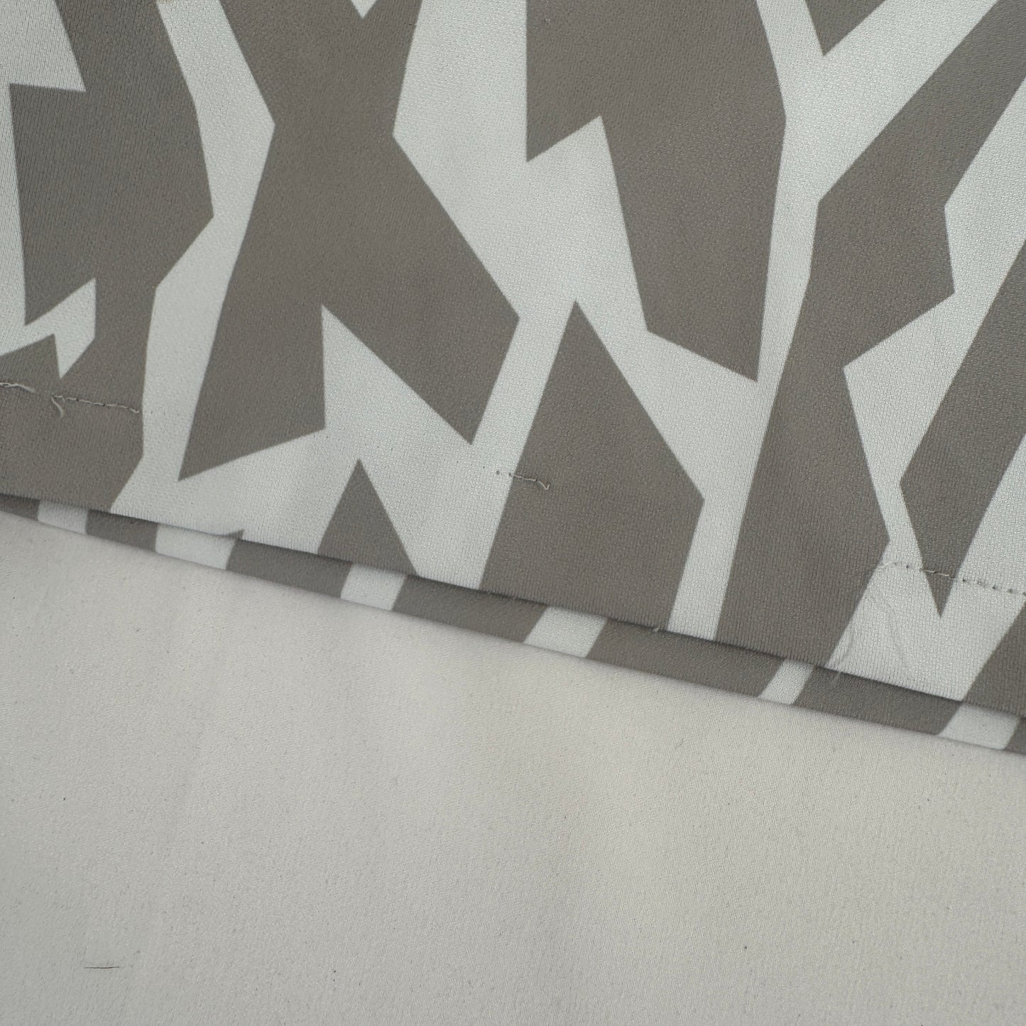 Portsmouth 2023/2024 Away Football Shirt Medium – Football Shirt Kingdom