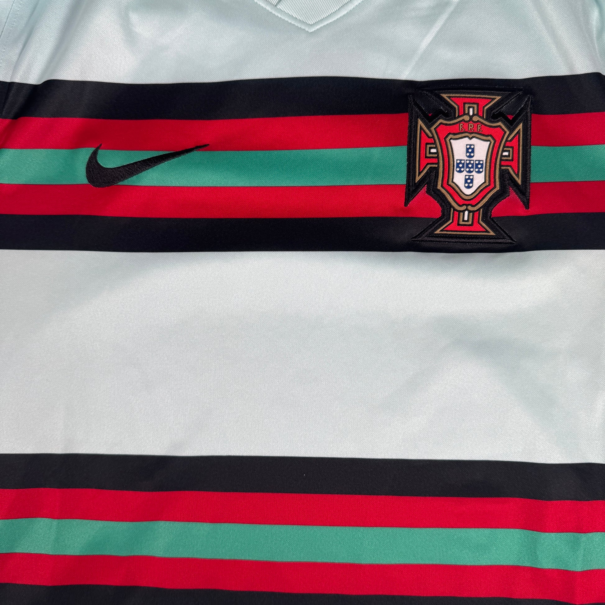 Portugal 2020/2021/2022 Away Football Shirt Small – Football Shirt Kingdom