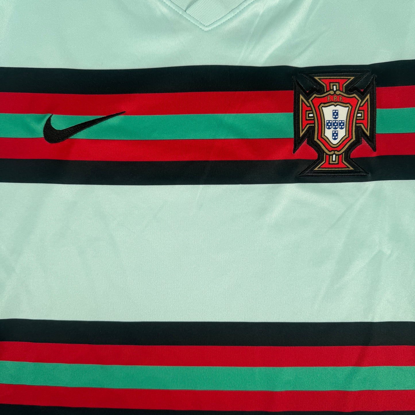 Portugal 2020/2021/2022 Away Football Shirt XL – Football Shirt Kingdom