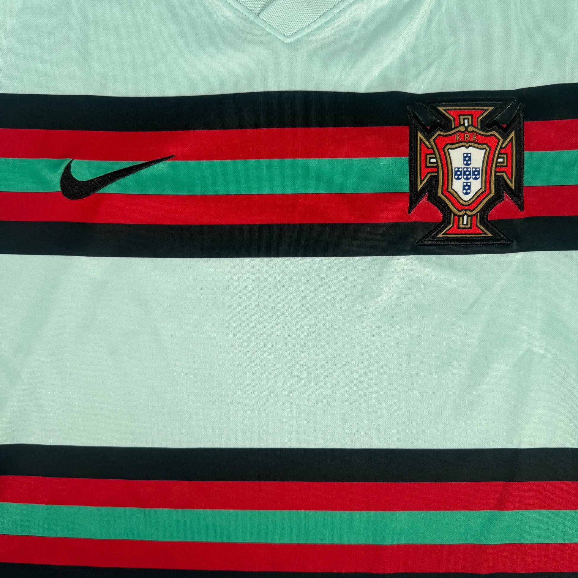 Portugal 2020/2021/2022 Away Football Shirt XL – Football Shirt Kingdom