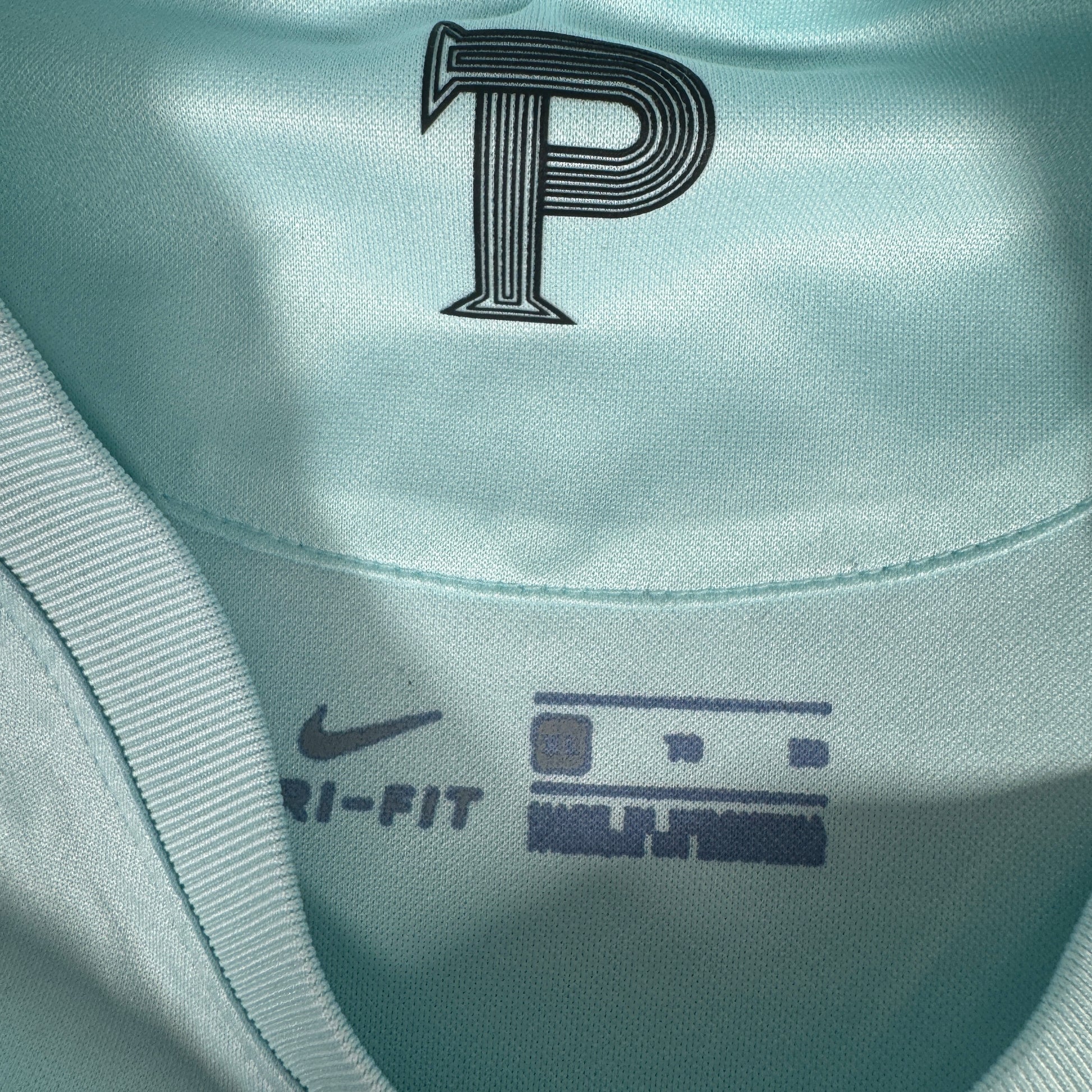 Portugal 2020/2021/2022 Away Football Shirt XL – Football Shirt Kingdom