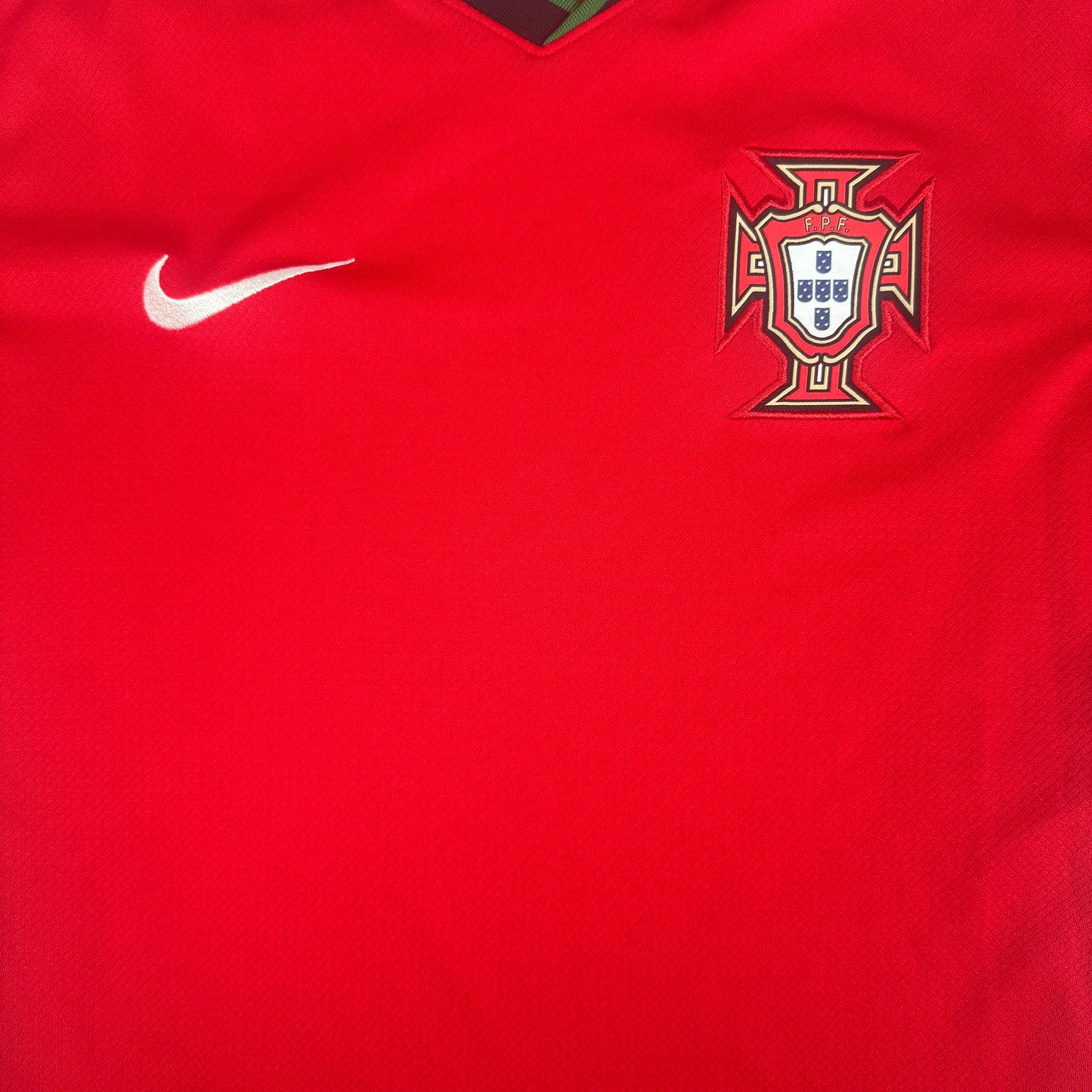 Portugal 2024/2025 Home Football Shirt Medium – Football Shirt Kingdom