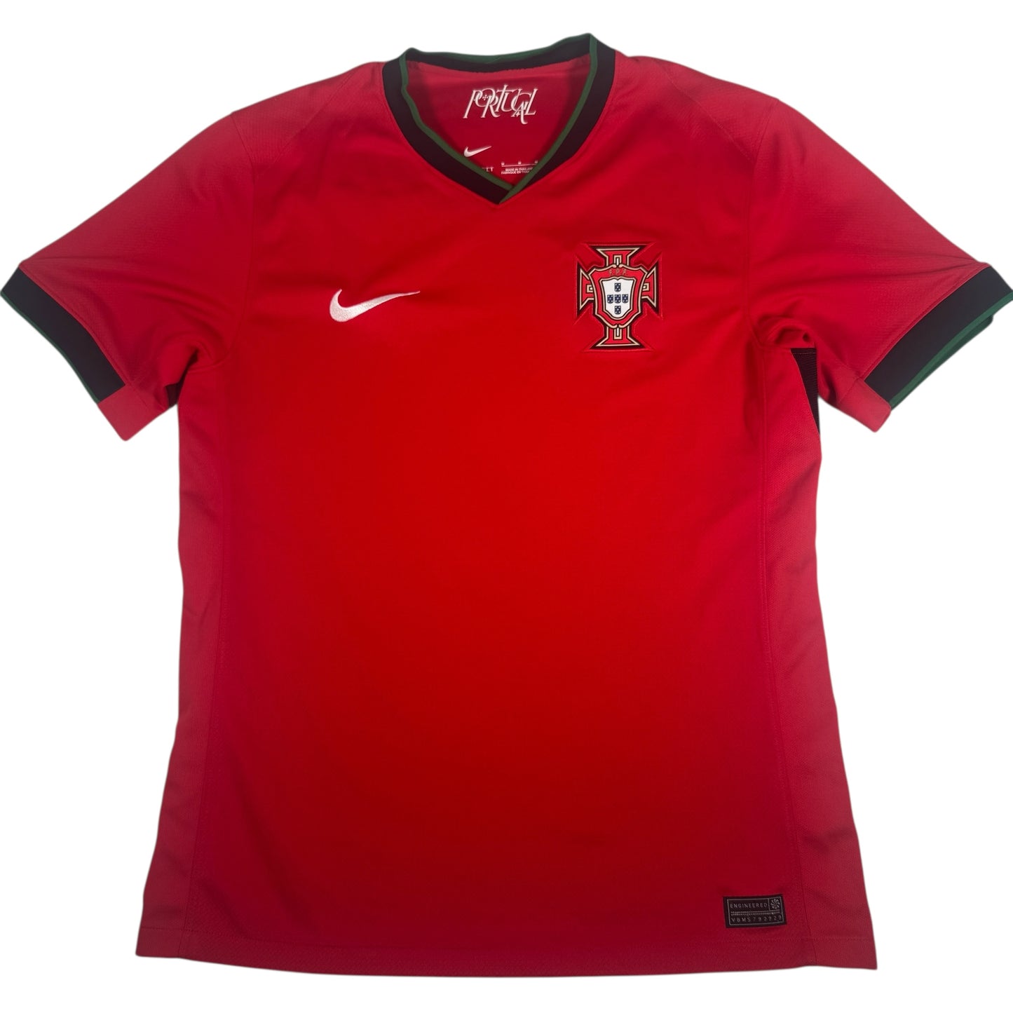 Portugal 2024/2025 Home Football Shirt Medium – Football Shirt Kingdom