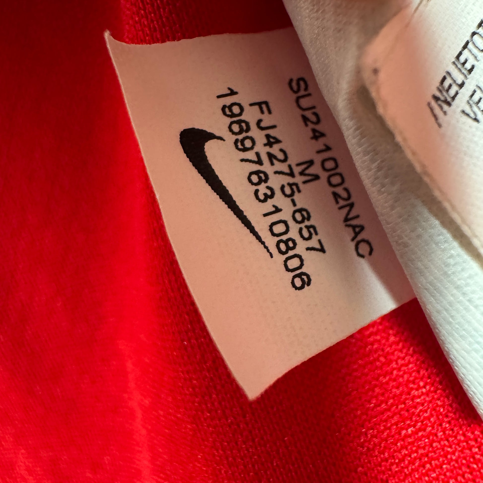 Portugal 2024/2025 Home Football Shirt Medium – Football Shirt Kingdom