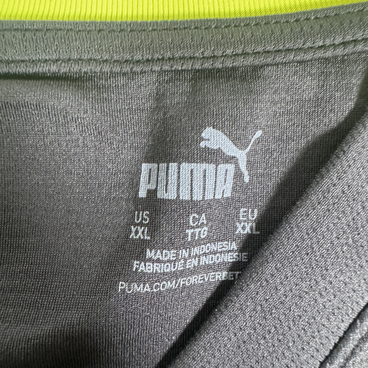 Size label inside PSV Eindhoven 2024/2025 away football shirt, size XXL