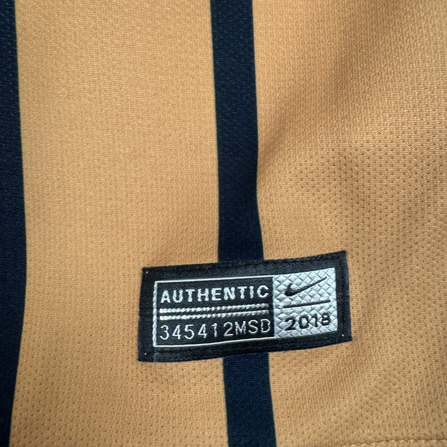 Pumas 2018/2019 Away Football Shirt Small – Football Shirt Kingdom