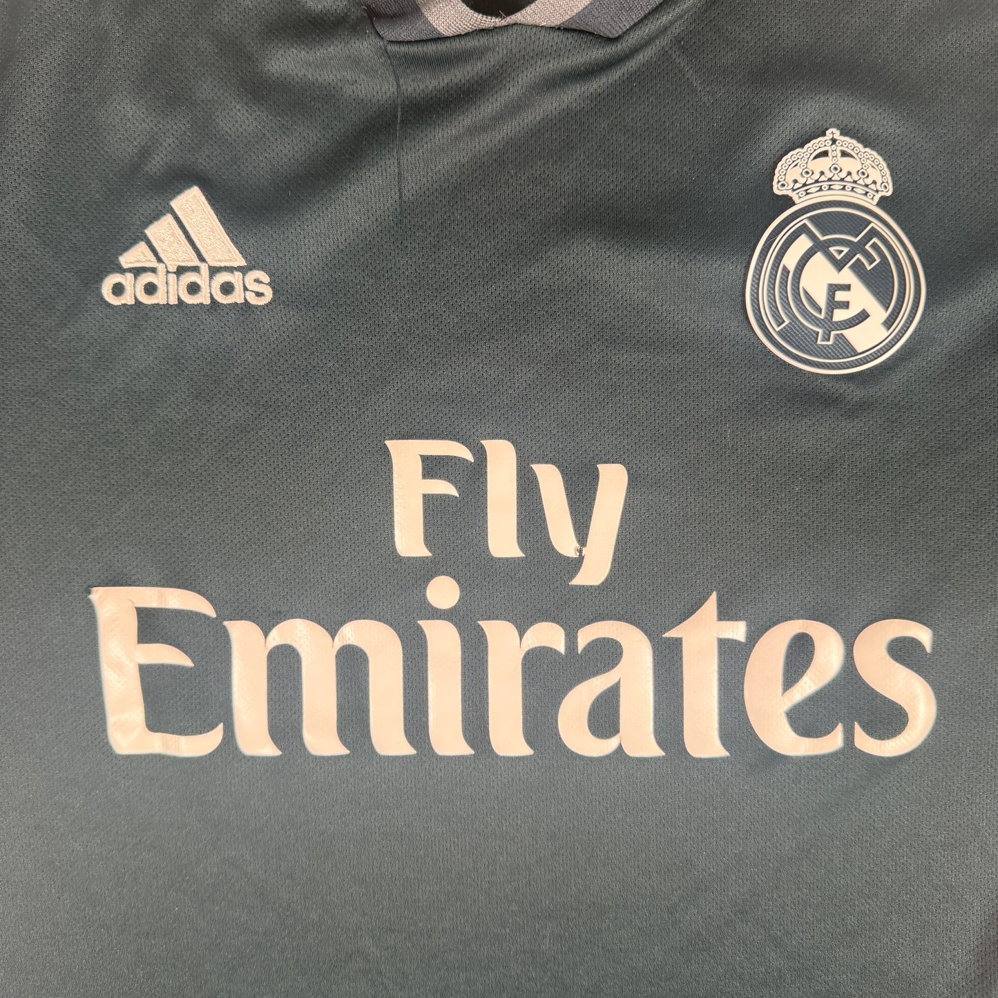 Real Madrid 2018/2019 Away Football Shirt Medium – Football Shirt Kingdom