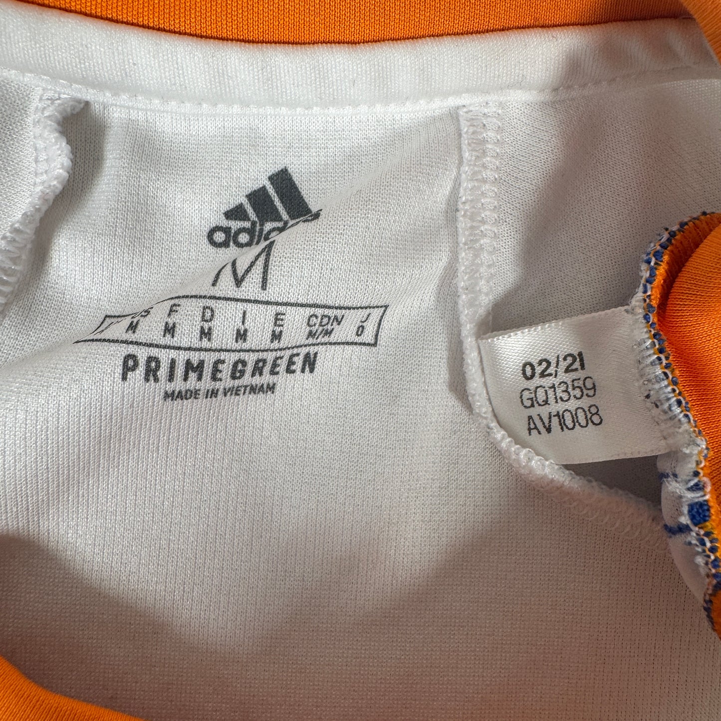 Real Madrid 2021/2022 Home Football Shirt Medium – Football Shirt Kingdom