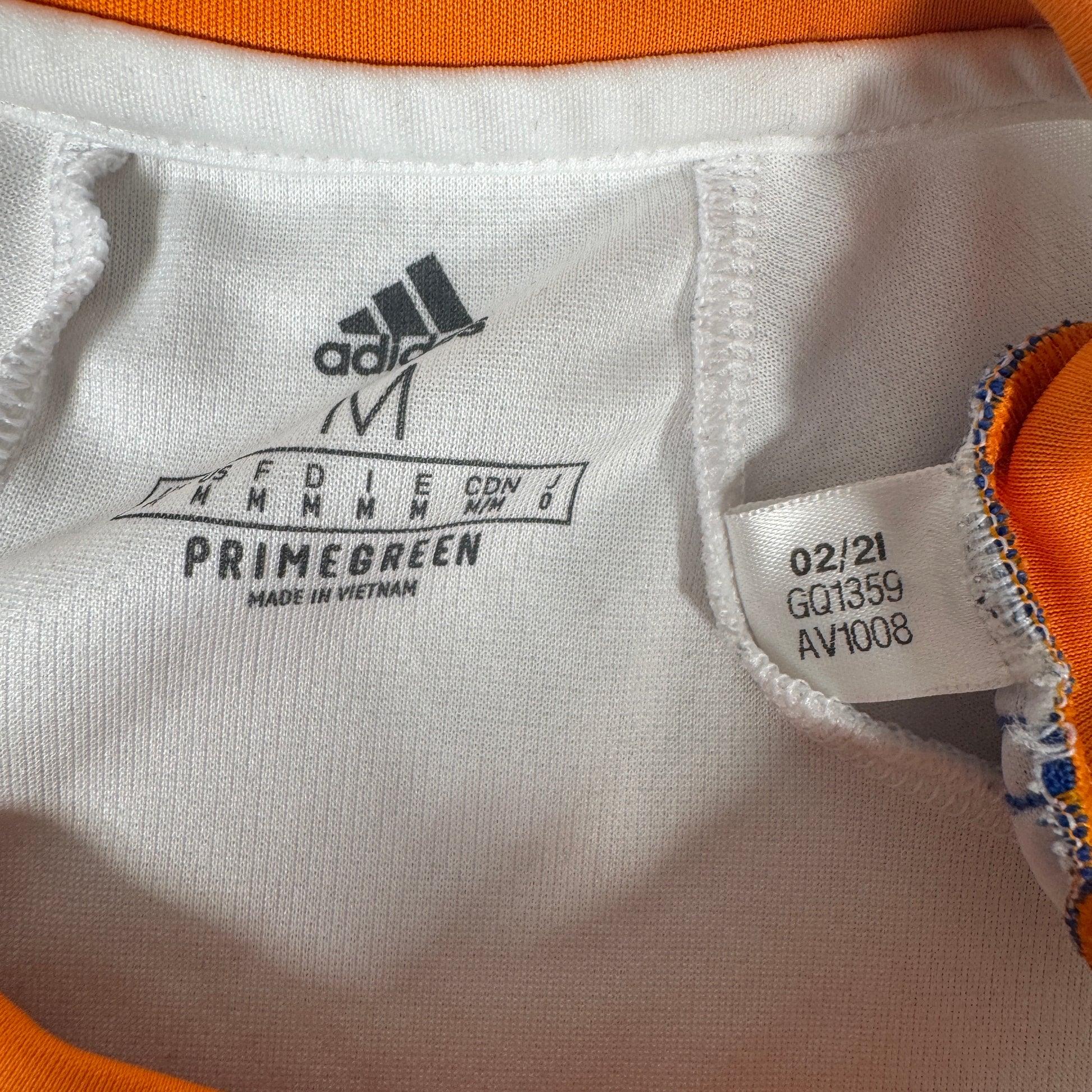 Real Madrid 2021/2022 Home Football Shirt Medium – Football Shirt Kingdom