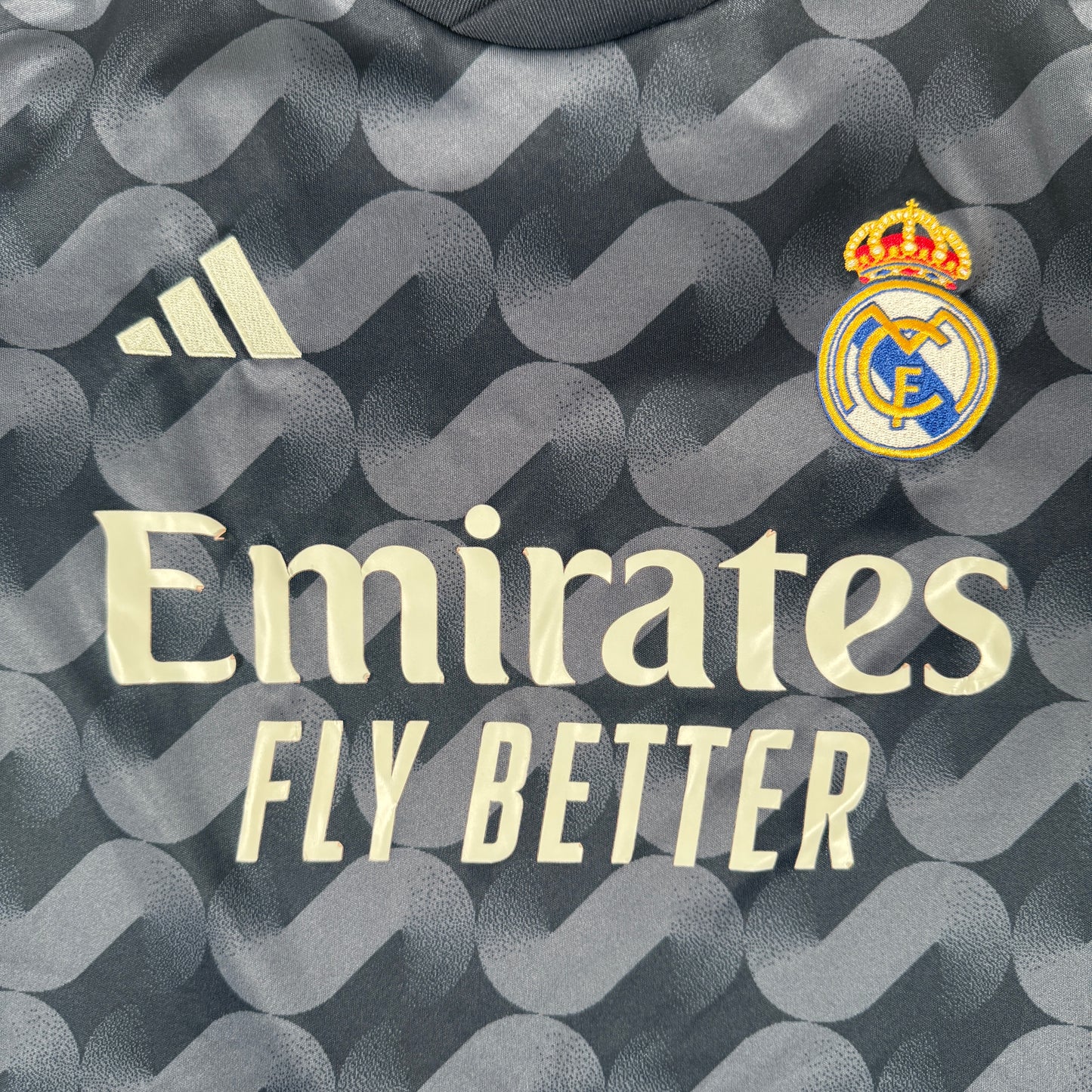 Real Madrid 2023/2024 Away Football Shirt Small – Football Shirt Kingdom