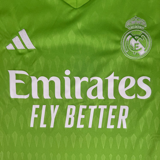 Real Madrid 2023/2024 Goalkeeper Football Shirt Medium – Football Shirt Kingdom