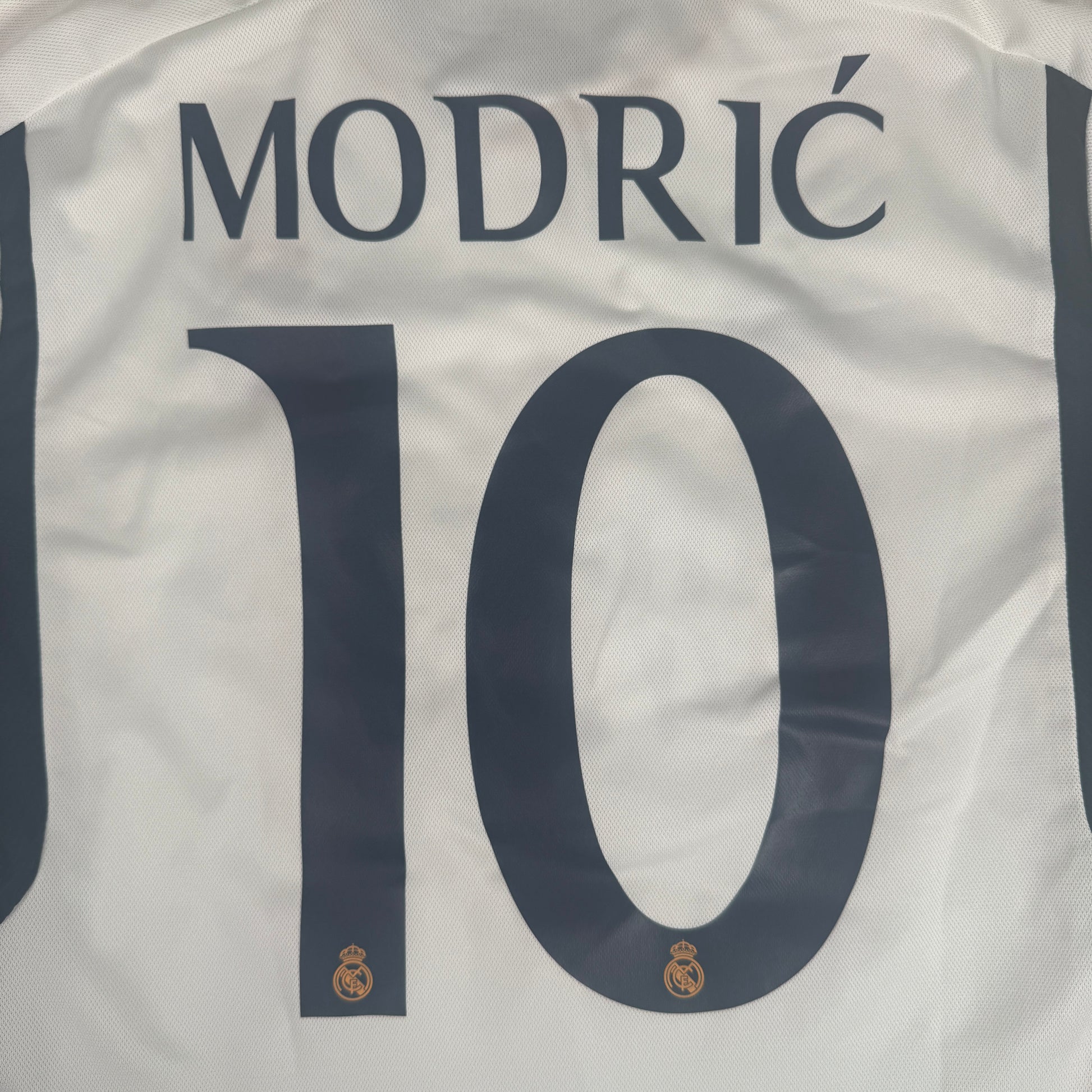MODRIC 10 Real Madrid 2023/2024 Home Football Shirt Small – Football Shirt Kingdom