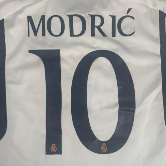 MODRIC 10 Real Madrid 2023/2024 Home Football Shirt Small – Football Shirt Kingdom