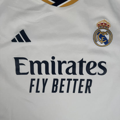 Real Madrid 2023/2024 Home Football Shirt XL — front close-up