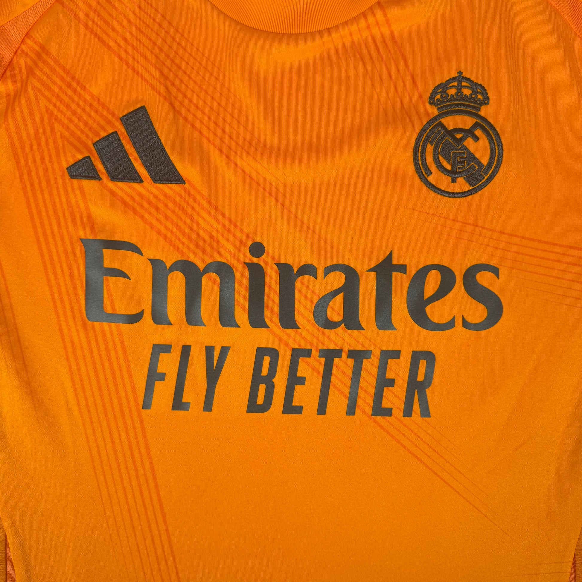 Real Madrid 2024/2025 Away Football Shirt Medium – Football Shirt Kingdom