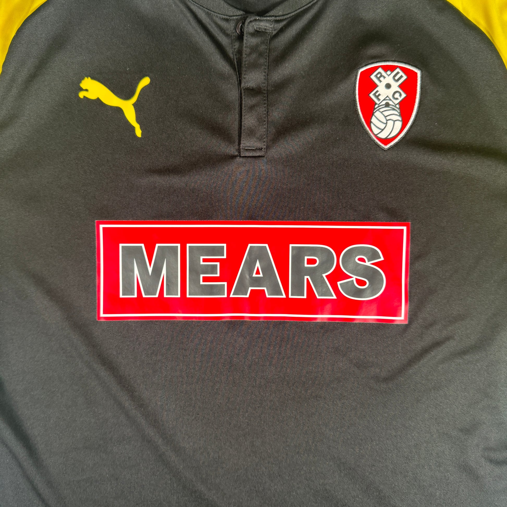 Rotherham United 2017/2018 Third Football Shirt Large – Football Shirt Kingdom