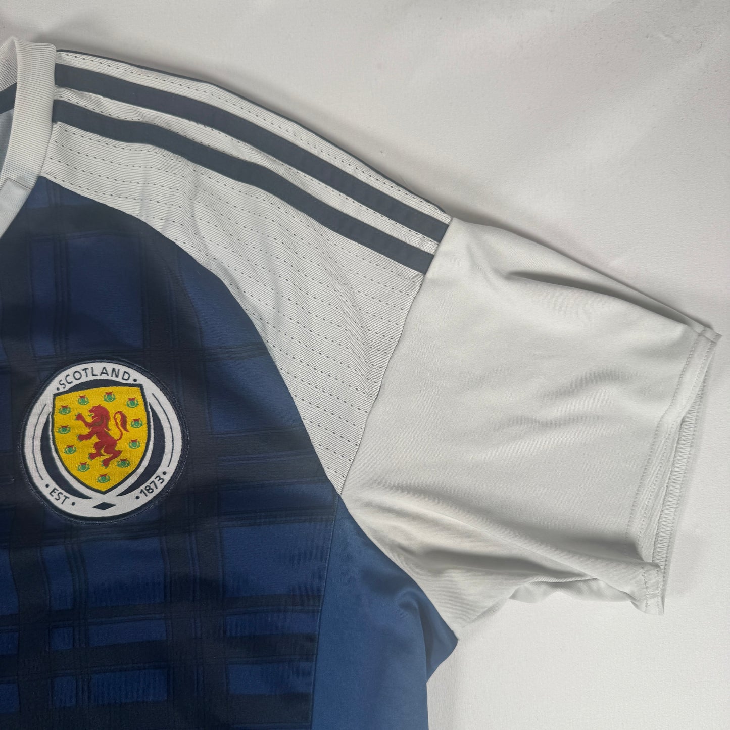 Scotland 2016/2017/2018 Home Football Shirt Large – Football Shirt Kingdom