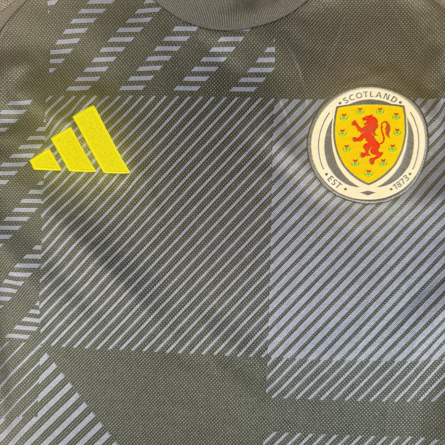 Scotland 2024/2025/2026 Home Football Shirt Medium