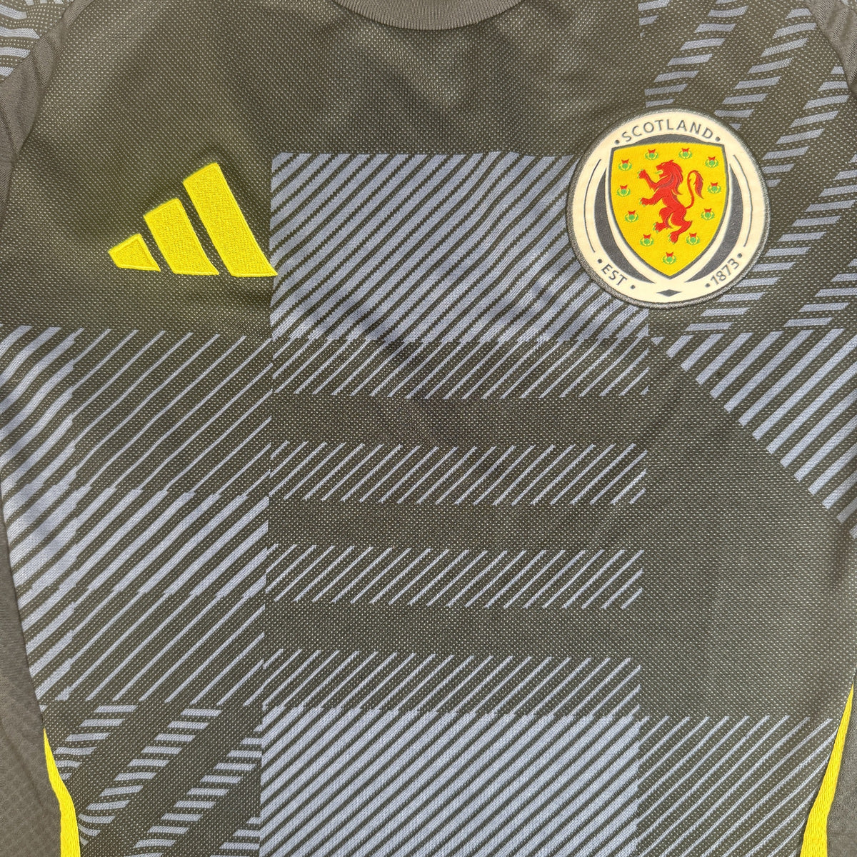 Scotland 2024/2025/2026 Home Football Shirt Small