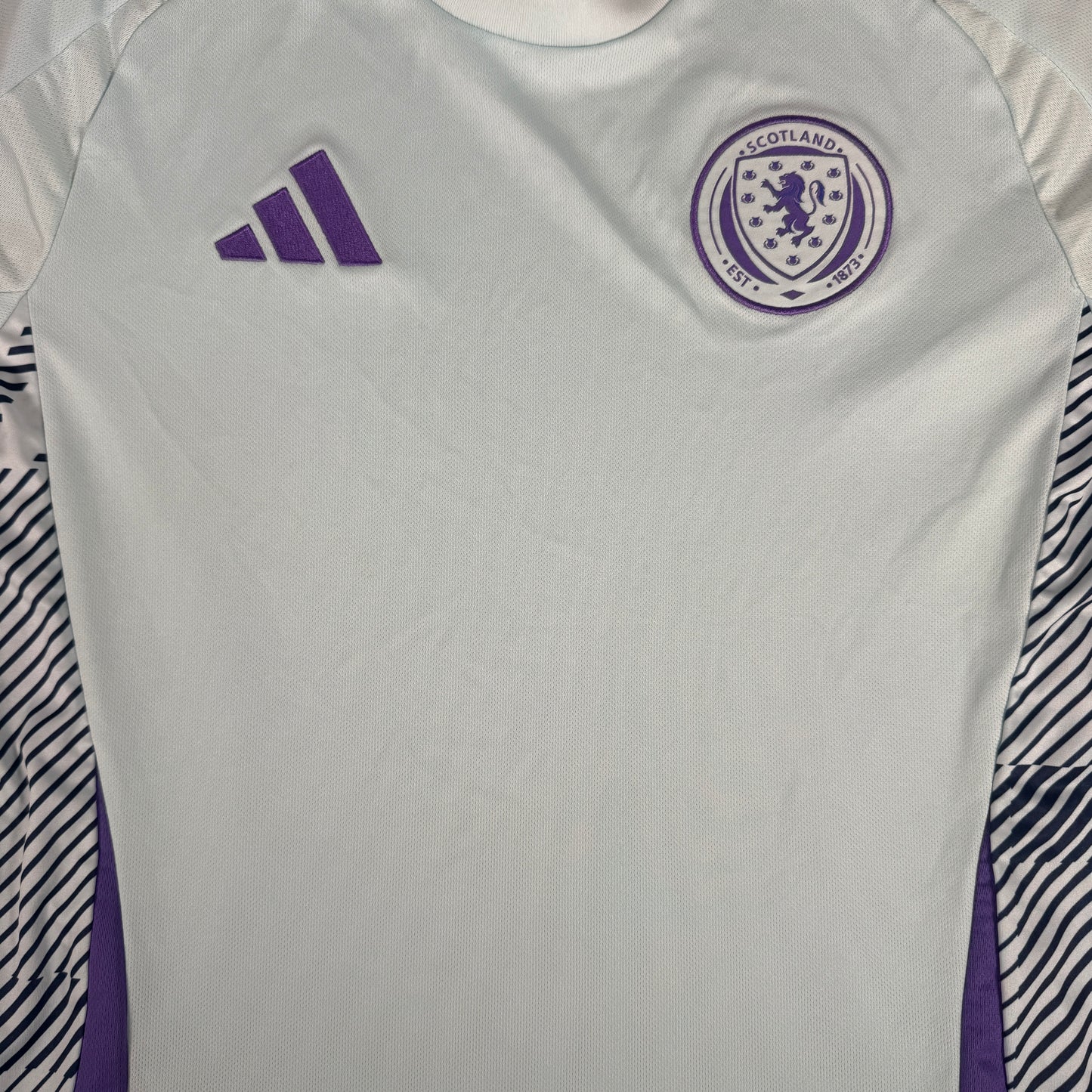 Scotland 2024/2025/2026 Away Football Shirt Large – Football Shirt Kingdom