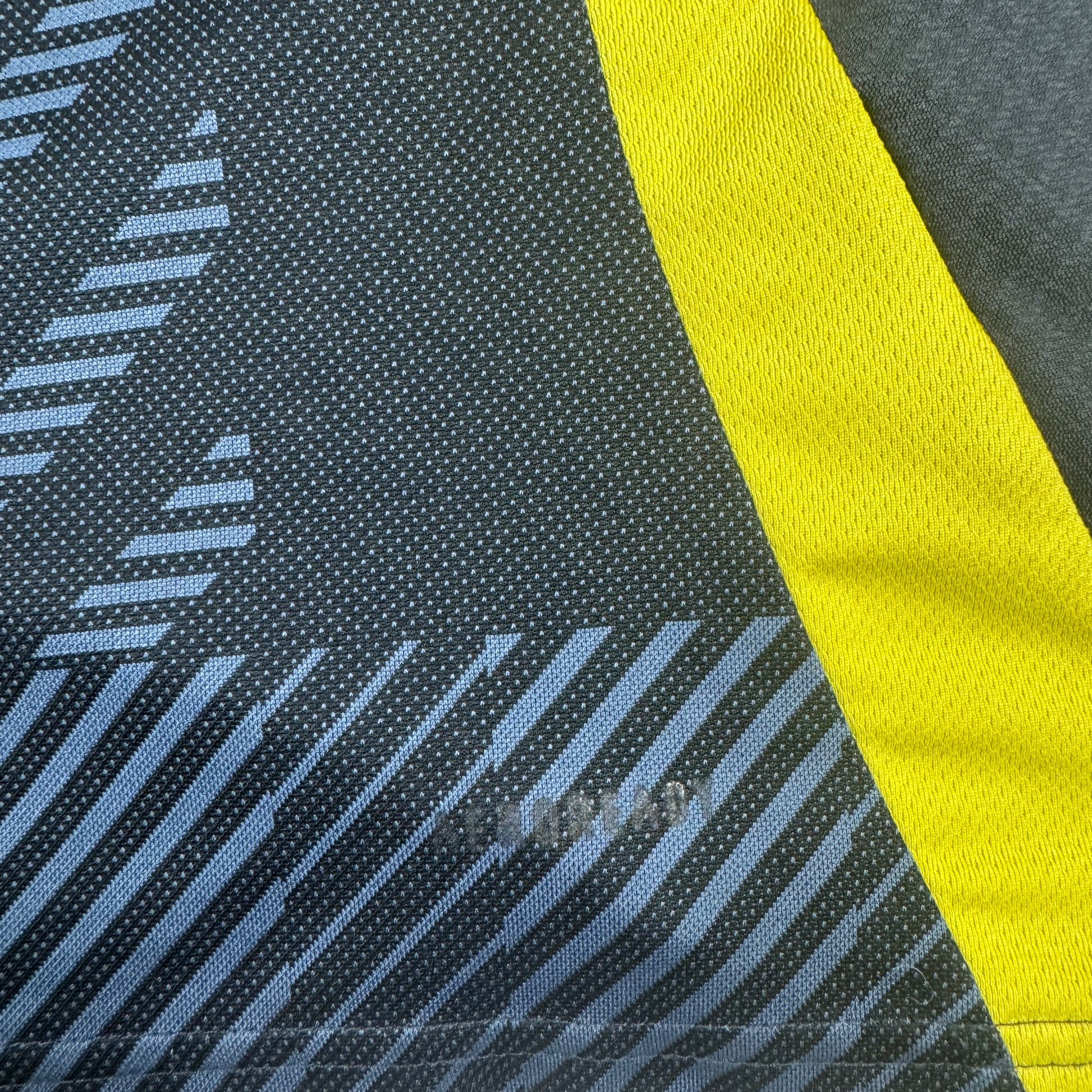 Scotland 2024/2025 Home Football Shirt Large – Football Shirt Kingdom