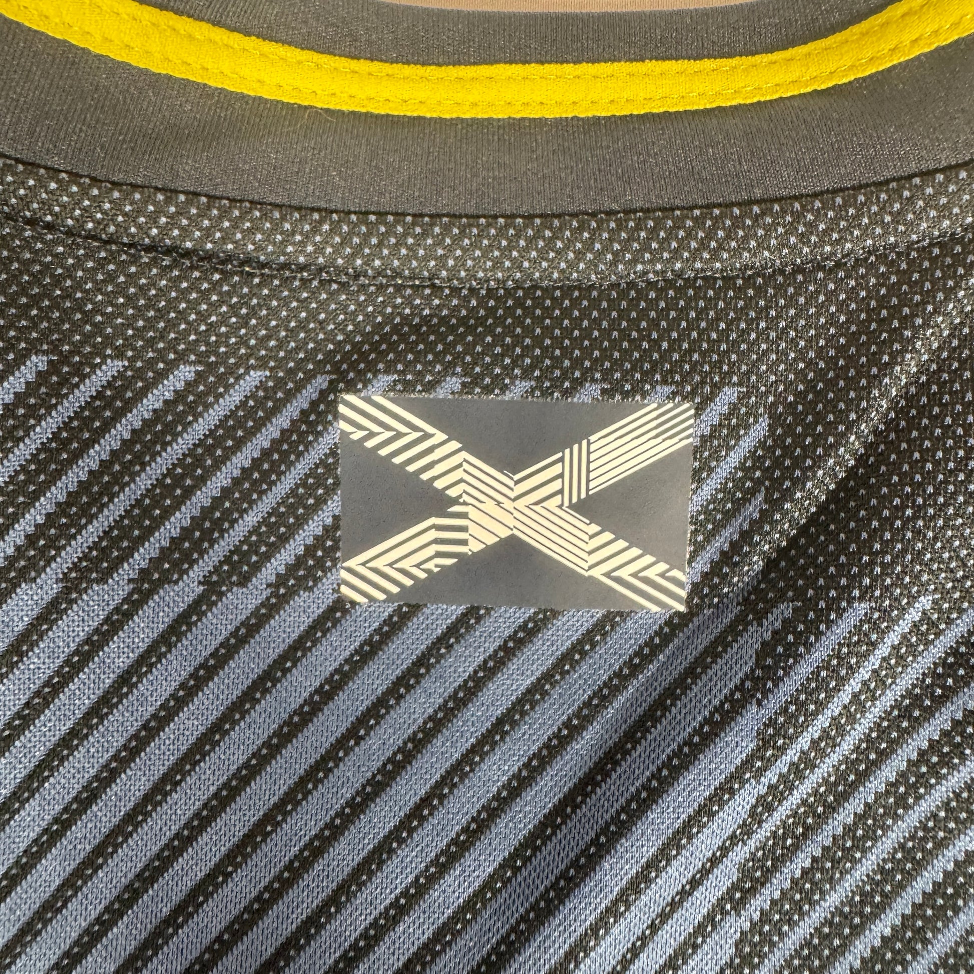 Scotland 2024/2025 Home Football Shirt Large – Football Shirt Kingdom