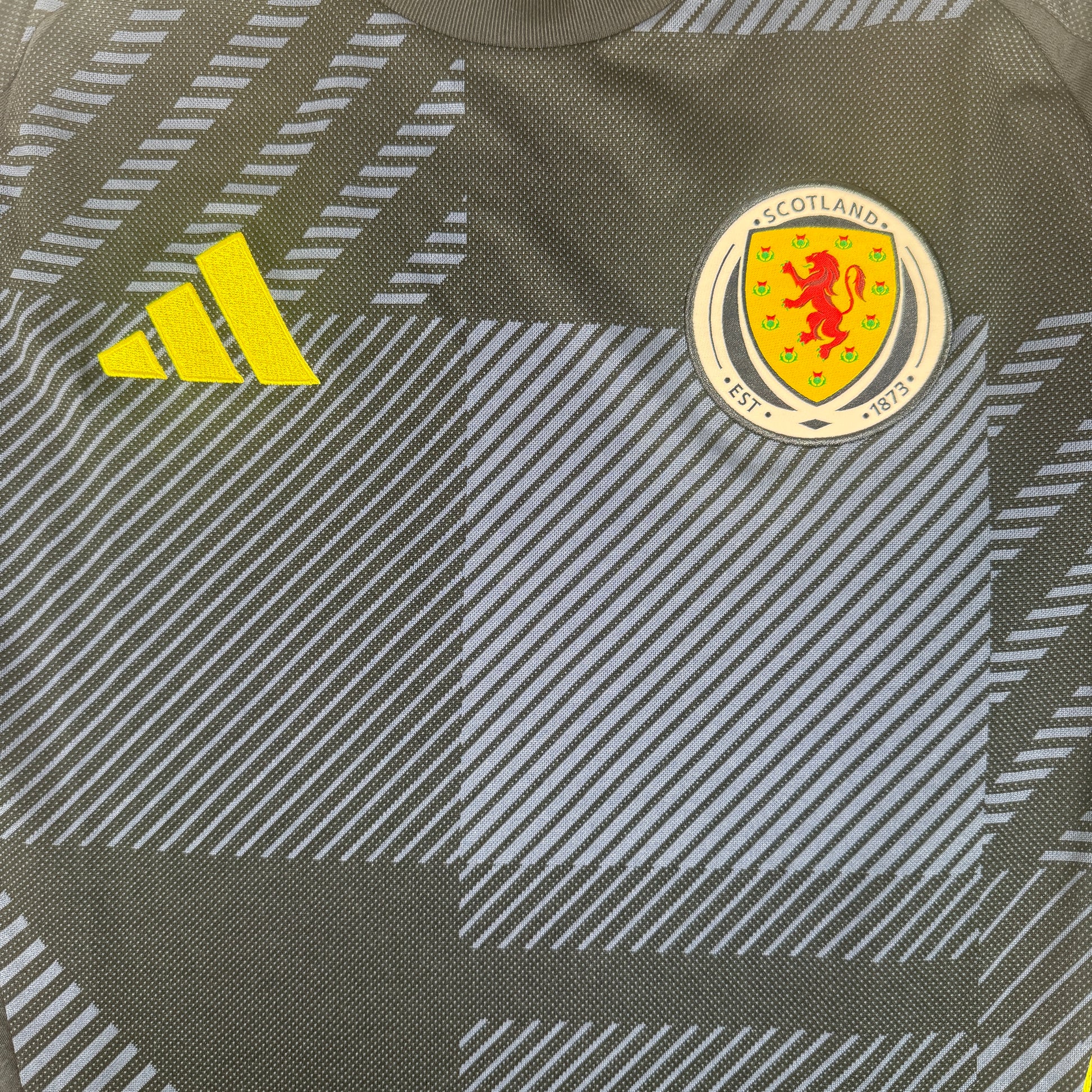 Scotland 2024/2025 Home Football Shirt Medium – Football Shirt Kingdom