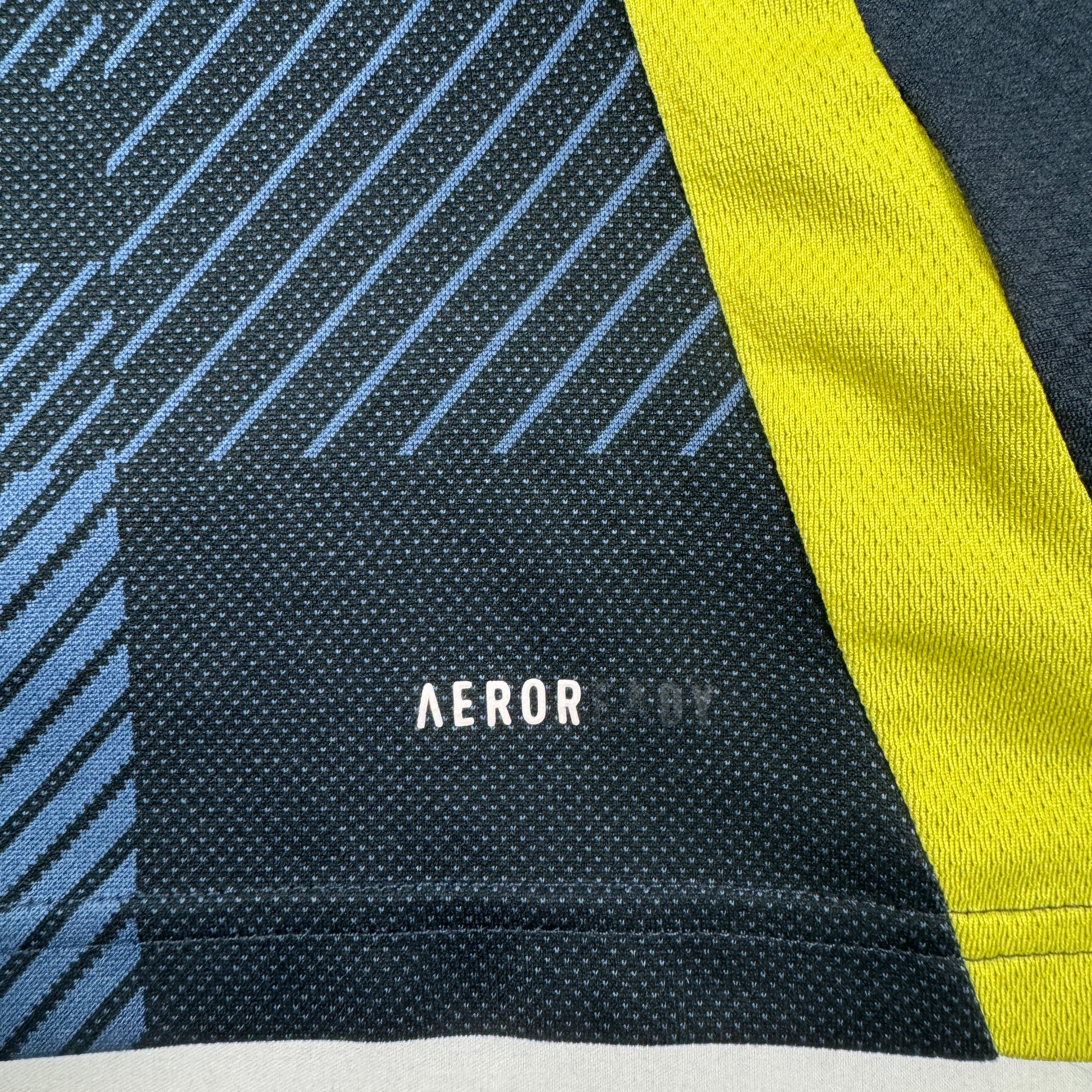 Scotland 2024/2025 Home Football Shirt Small – Football Shirt Kingdom