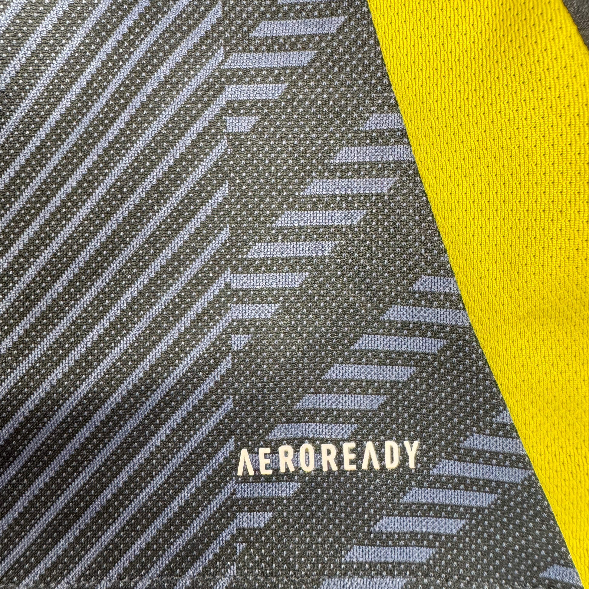 Scotland 2024/2025/2026 Home Football Shirt XL – Football Shirt Kingdom