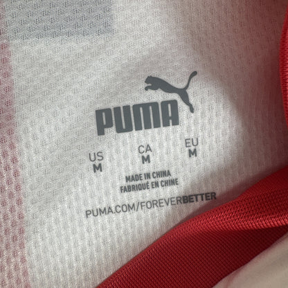 Size label inside Slavia Prague 2022/2023 home football shirt, size Medium