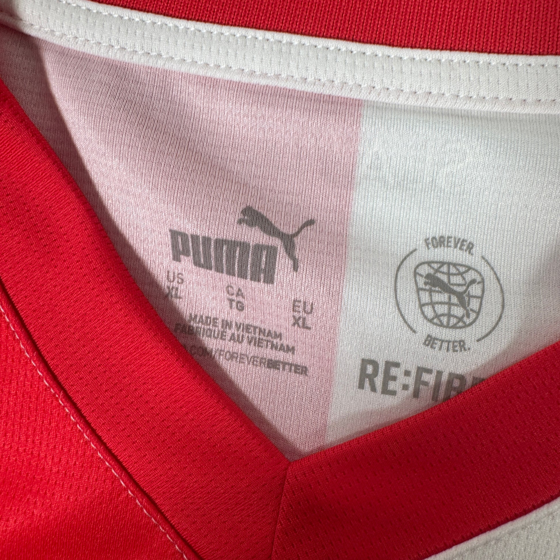 Slavia Prague 2024/2025 Home Football Shirt XL – Football Shirt Kingdom