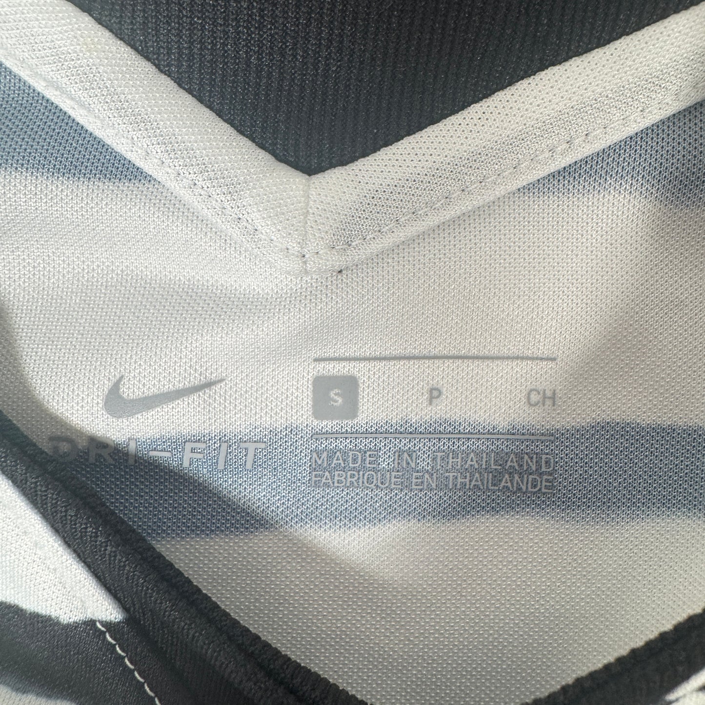 South Korea 2020/2021/2022 Away Football Shirt Small – Football Shirt Kingdom