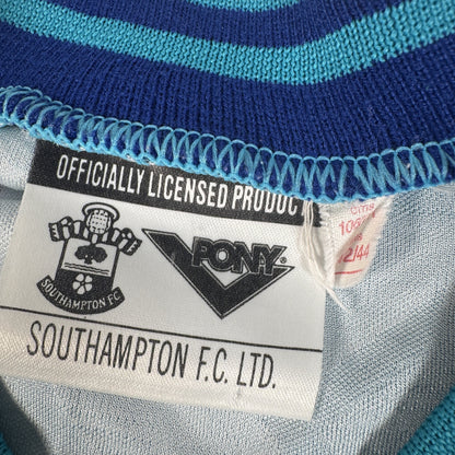 Size label inside Southampton 1993/1994/1995 away football shirt, size Large