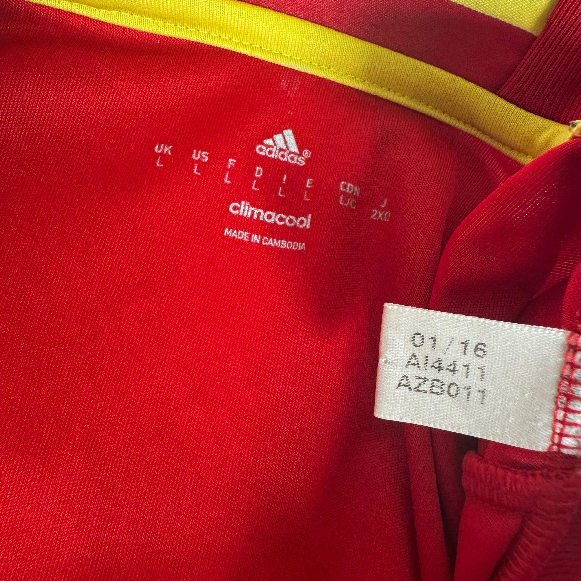 Spain 2016/2017/2018 Home Football Shirt Large – Football Shirt Kingdom