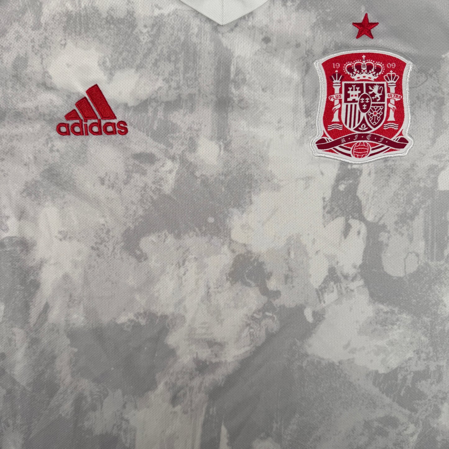 Spain 2020/2021/2022 Away Football Shirt Medium – Football Shirt Kingdom