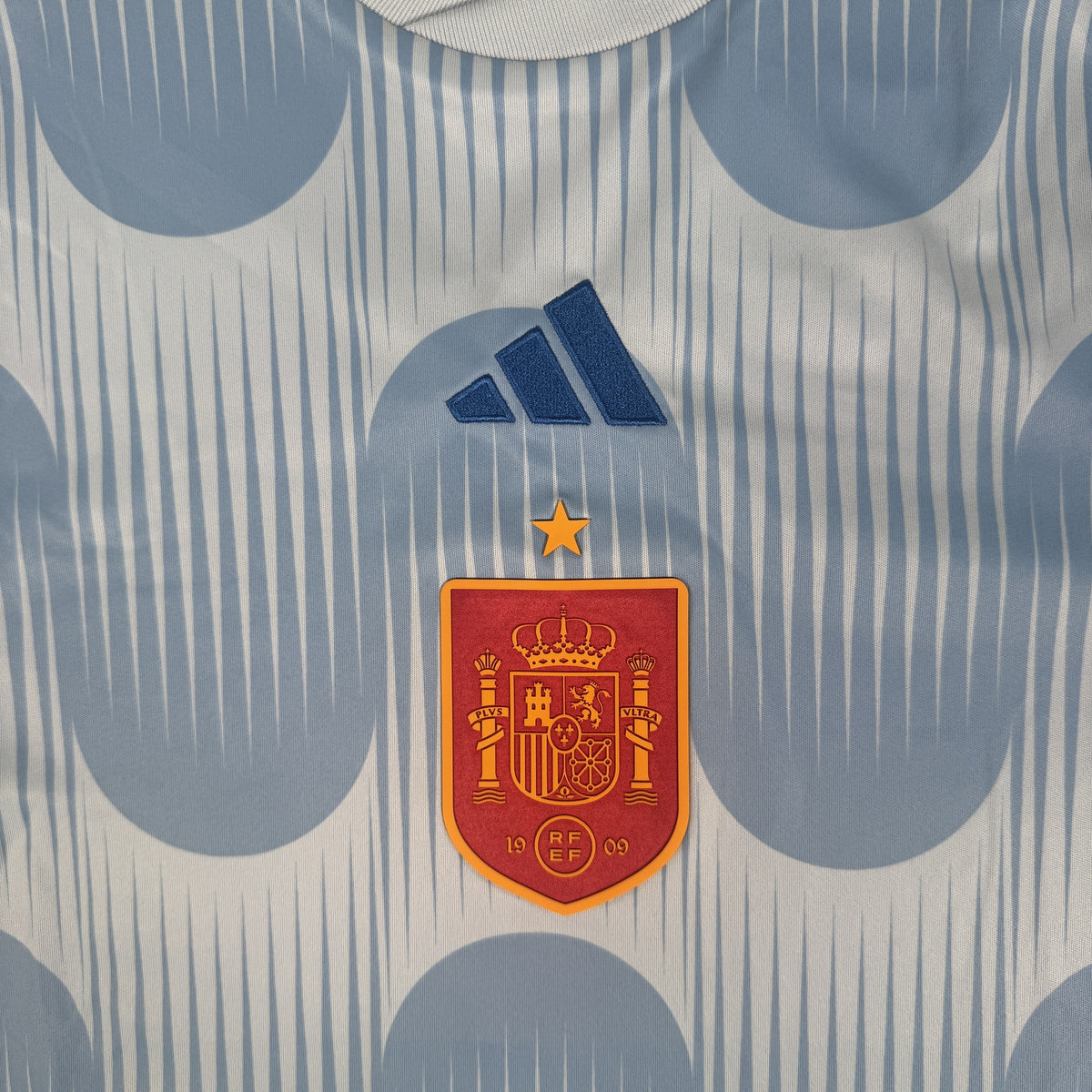 Spain 2022/2023/2024 Away Football Shirt Medium