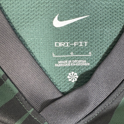 Sporting CP 2021/2022 Third Football Shirt Large