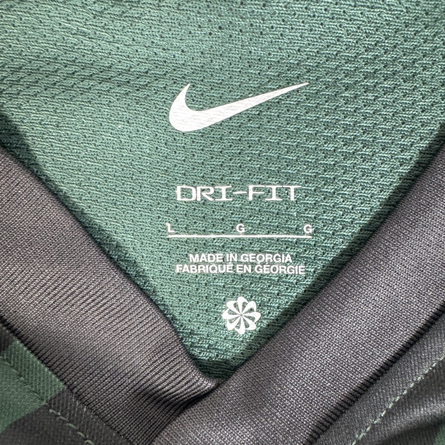 Sporting CP 2021/2022 Third Football Shirt Large BNWT