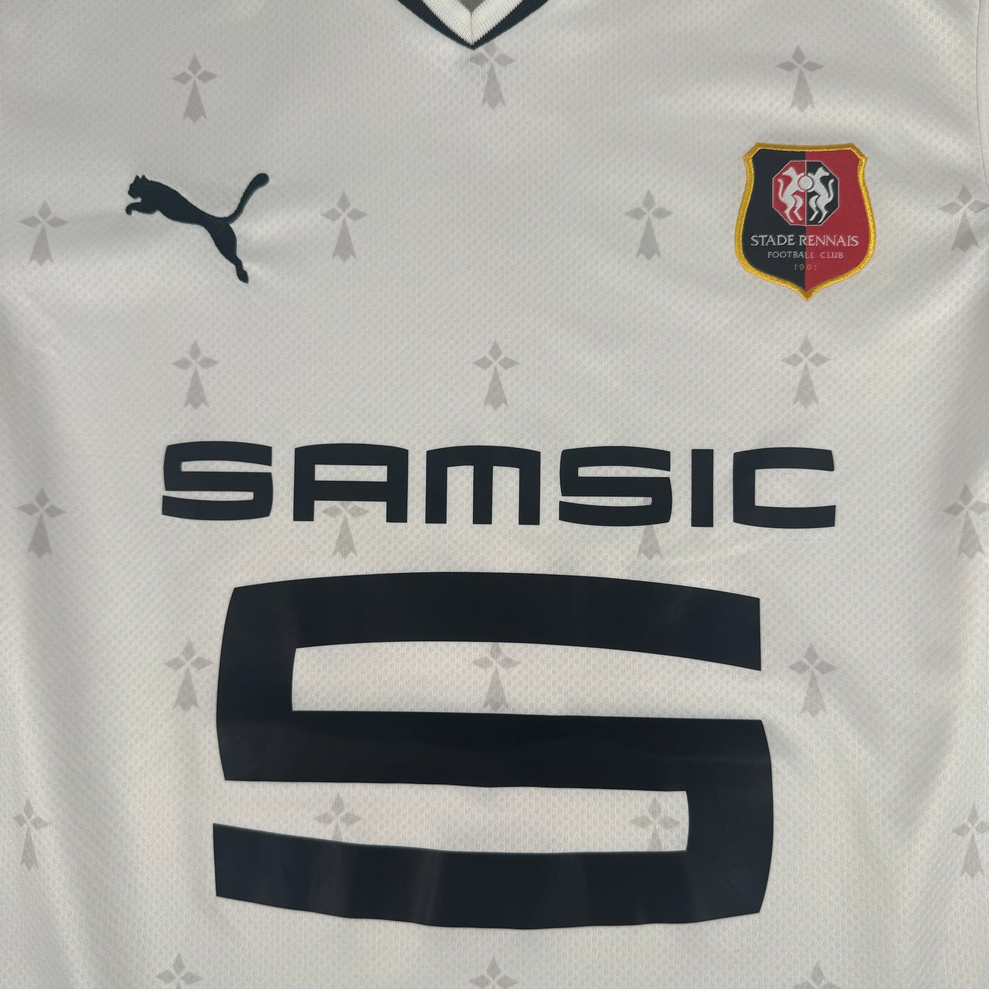 Stade Rennais 2022/2023 Away Football Shirt Small – Football Shirt Kingdom