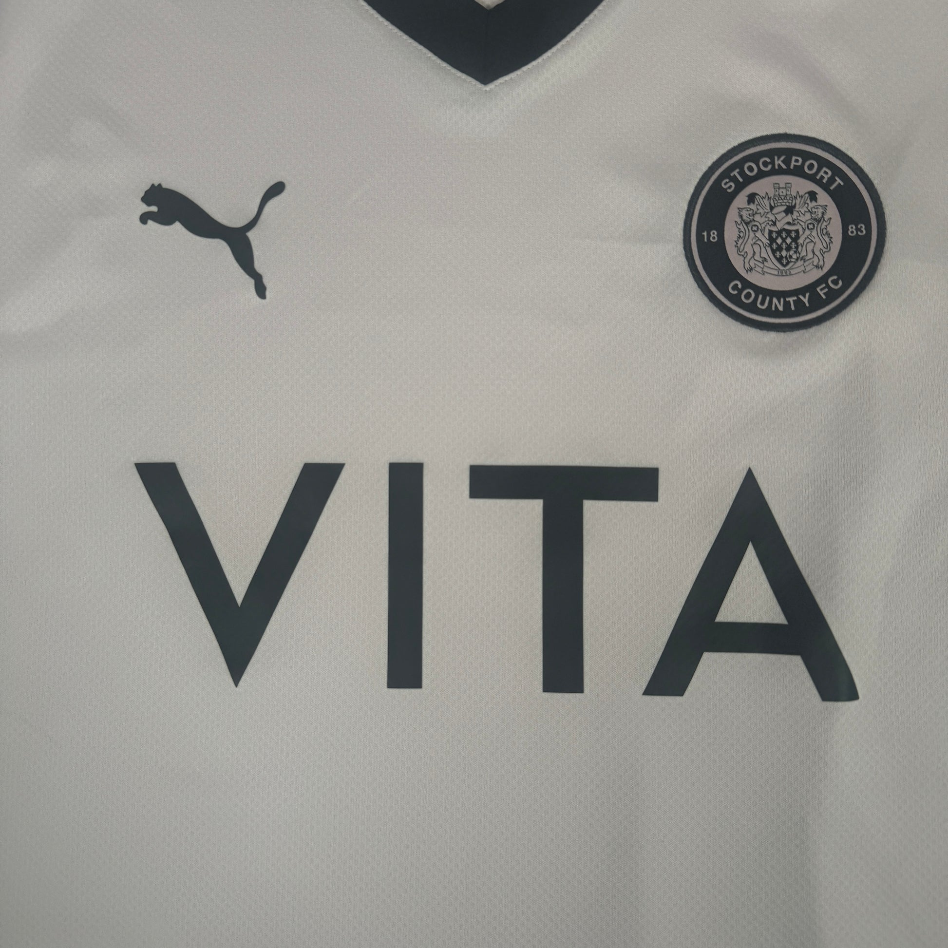 Stockport County 2024/2025 Away Football Shirt XL – Football Shirt Kingdom
