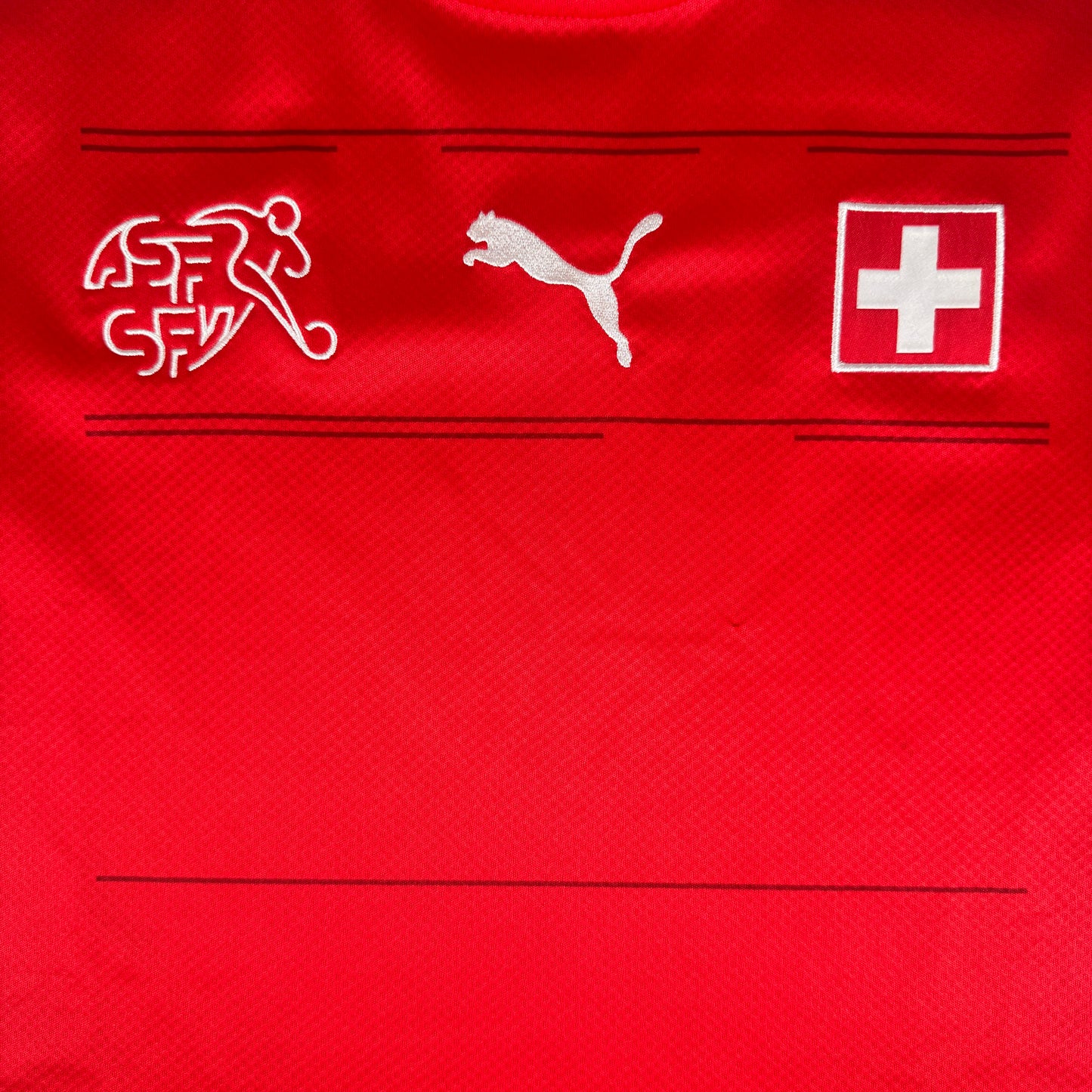 Switzerland 2020/2021 Home Football Shirt Small – Football Shirt Kingdom