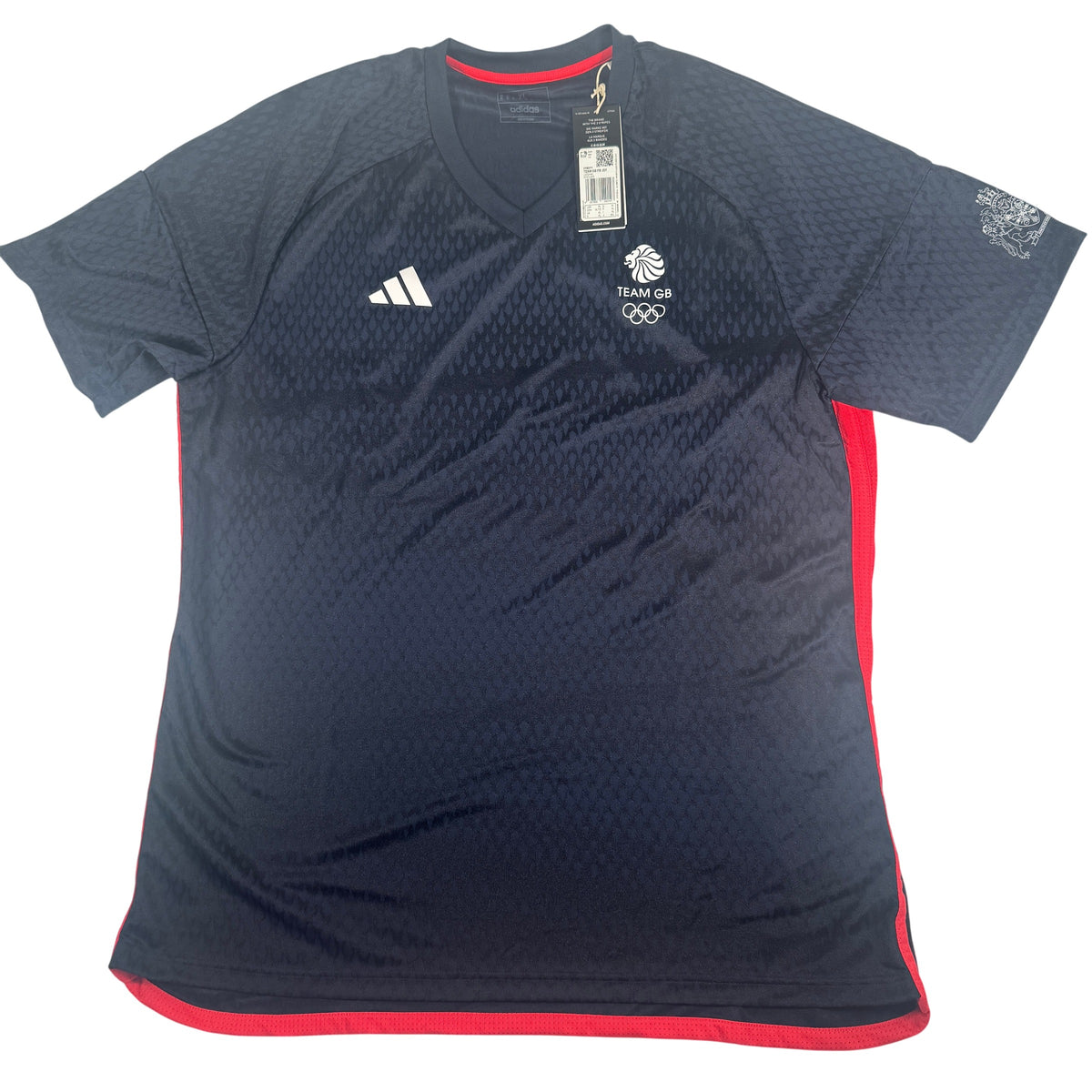 Front of Team GB 2024/2025 home football shirt, size XL