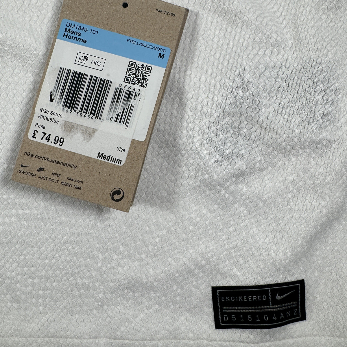 Tottenham Hotspur 2022/2023 home football shirt, size Medium