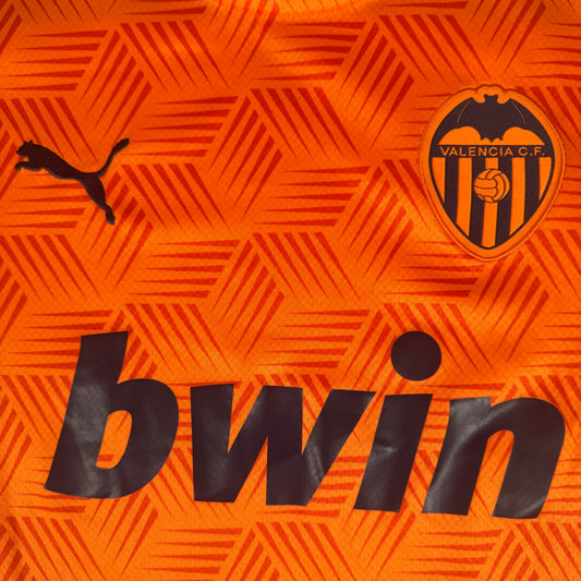 Valencia 2020/2021 Away Football Shirt Small – Football Shirt Kingdom