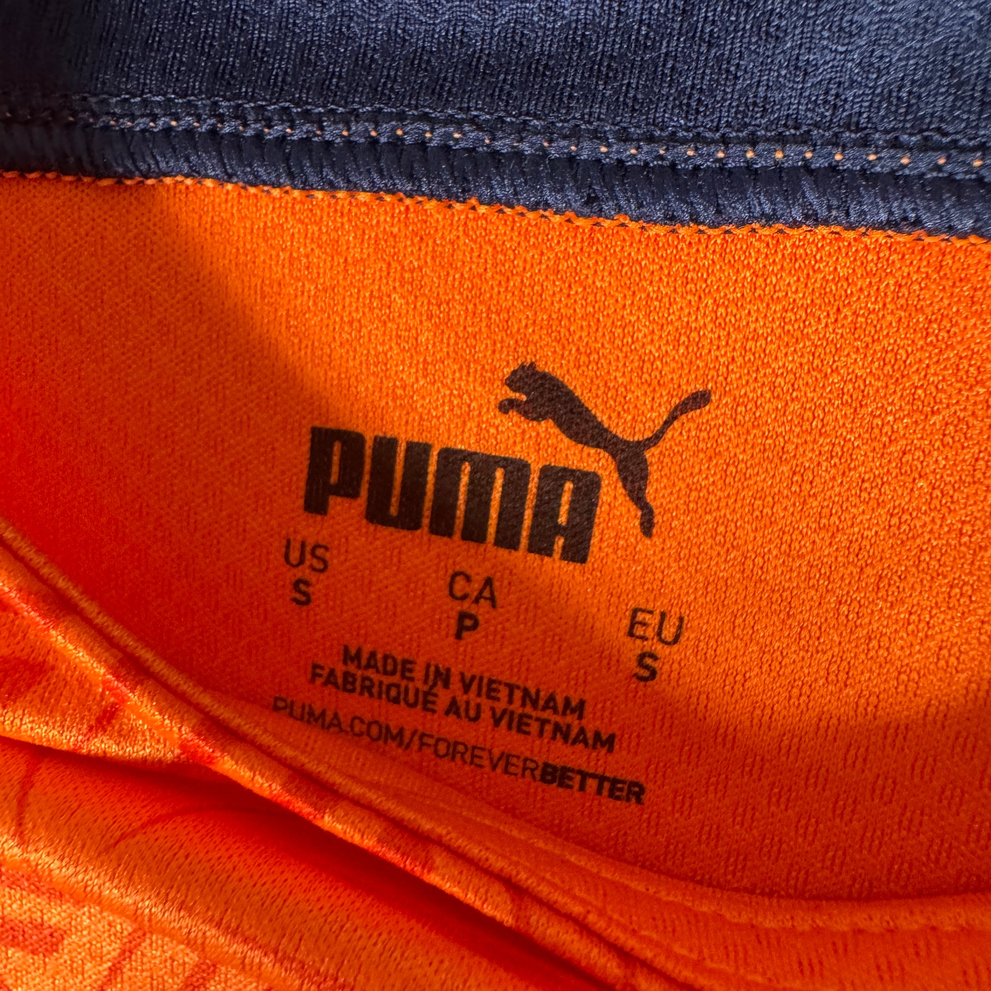 Valencia 2020/2021 Away Football Shirt Small – Football Shirt Kingdom