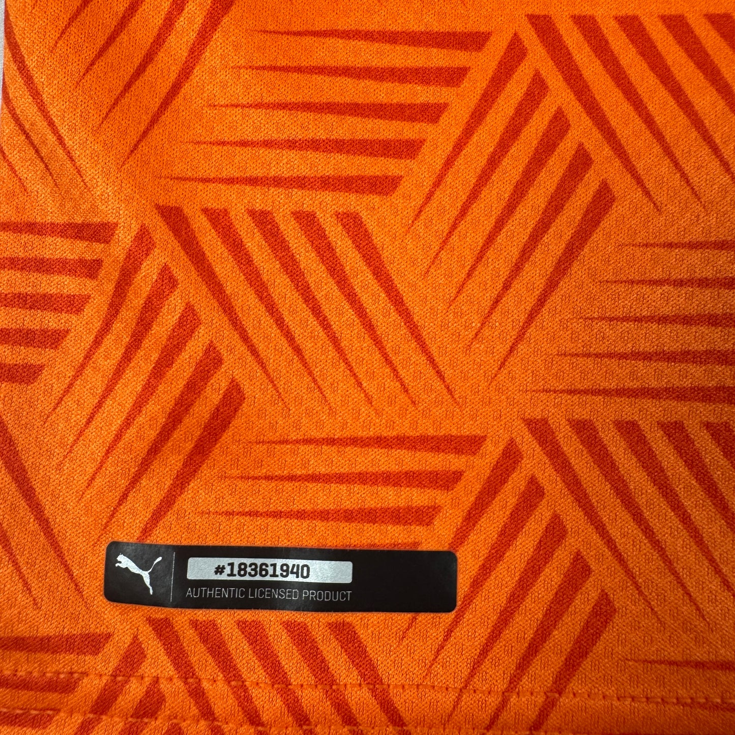 Valencia 2020/2021 Away Football Shirt Small – Football Shirt Kingdom